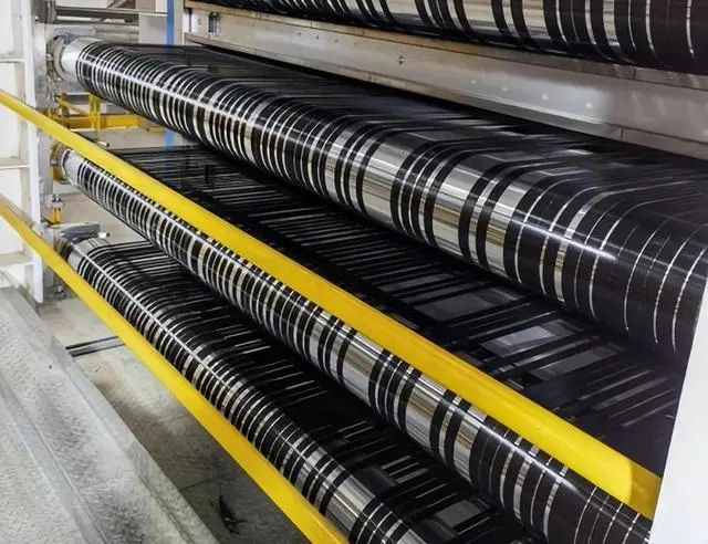 什么是碳纤维模温机?碳纤维模温机都具有哪些特点和优势呢?(图1) 111.jpeg