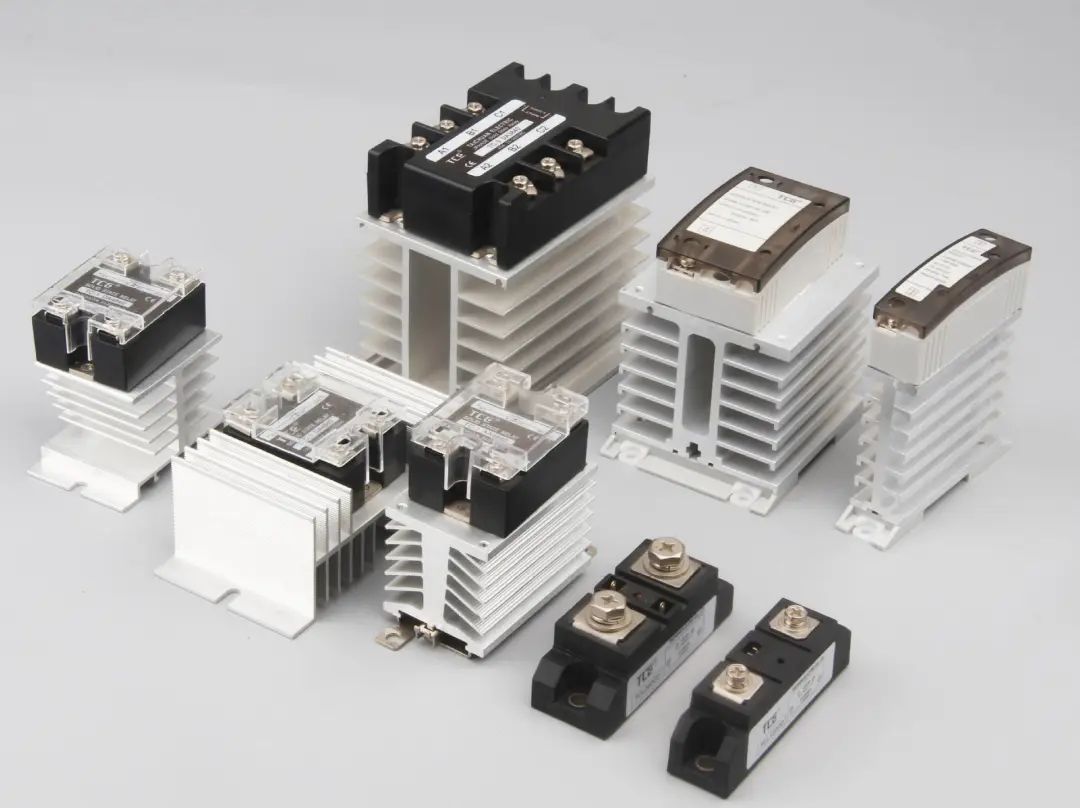 高温油温机使用固态继电器,有什么好处?安全稳定寿命长!(图1) 111.jpg