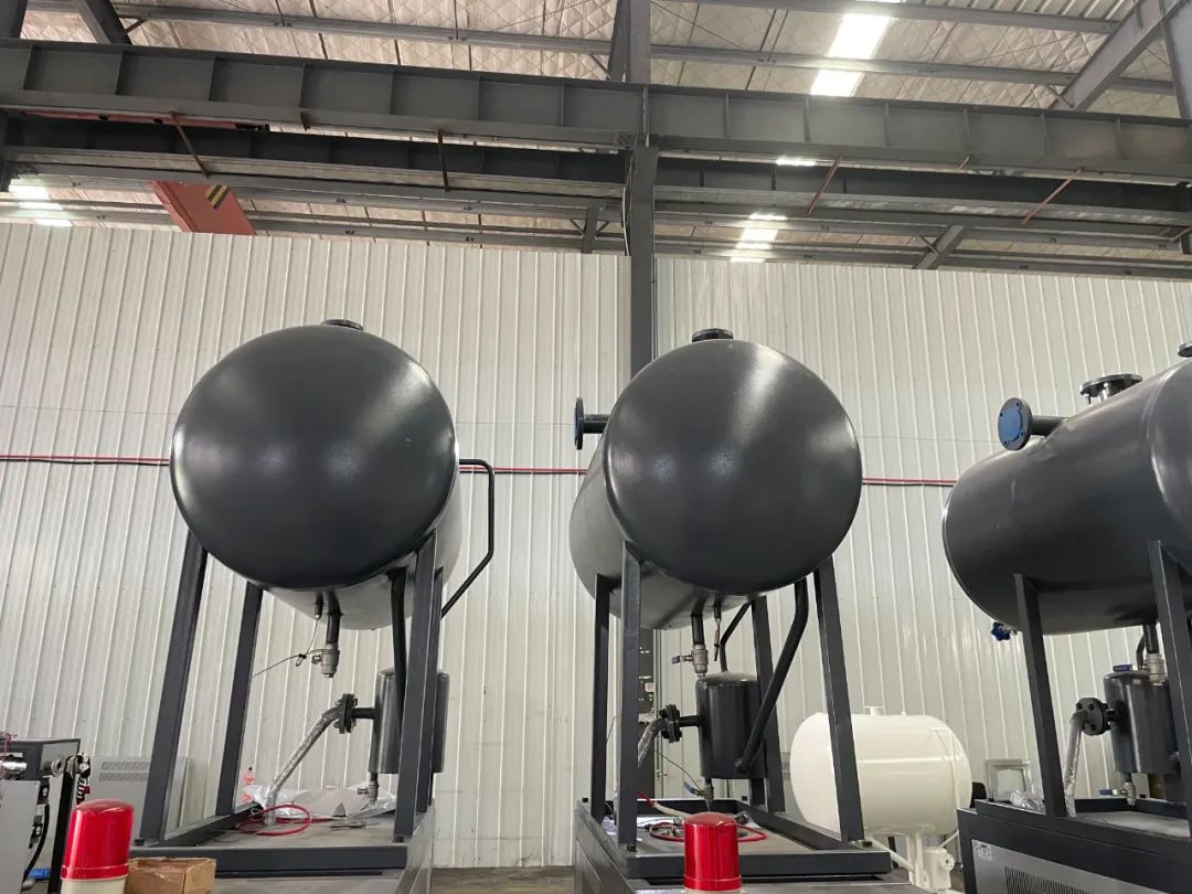 模具加热一定要用电加热导热油炉吗?模温机价格省1/3!(图1) 640 (1).jpg