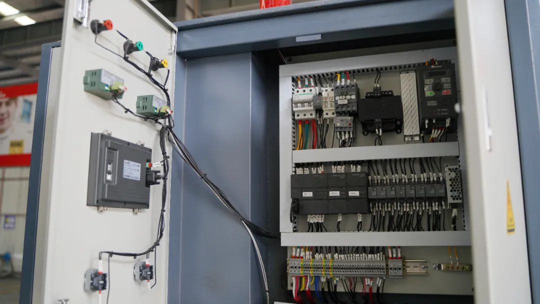 模具加热一定要用电加热导热油炉吗?模温机价格省1/3!(图2) 640.jpg