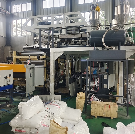 中能温控辊筒模温机在热熔胶涂布辊筒控温中的关键作用(图1) 2.jpg